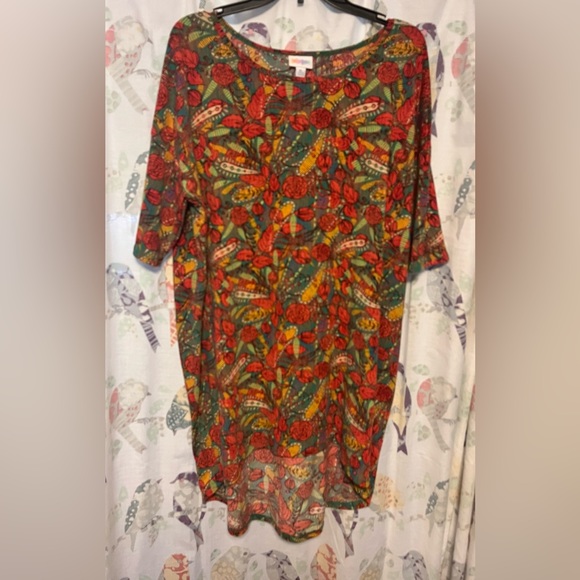 LulaRoe Irma - Picture 1 of 3